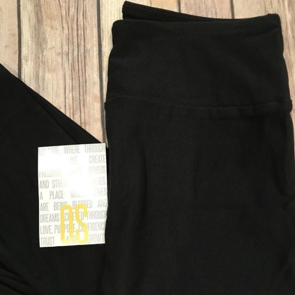 LuLaRoe Pants - LAST 1💖 NEW LulaRoe OS Buttery Soft Black Legging